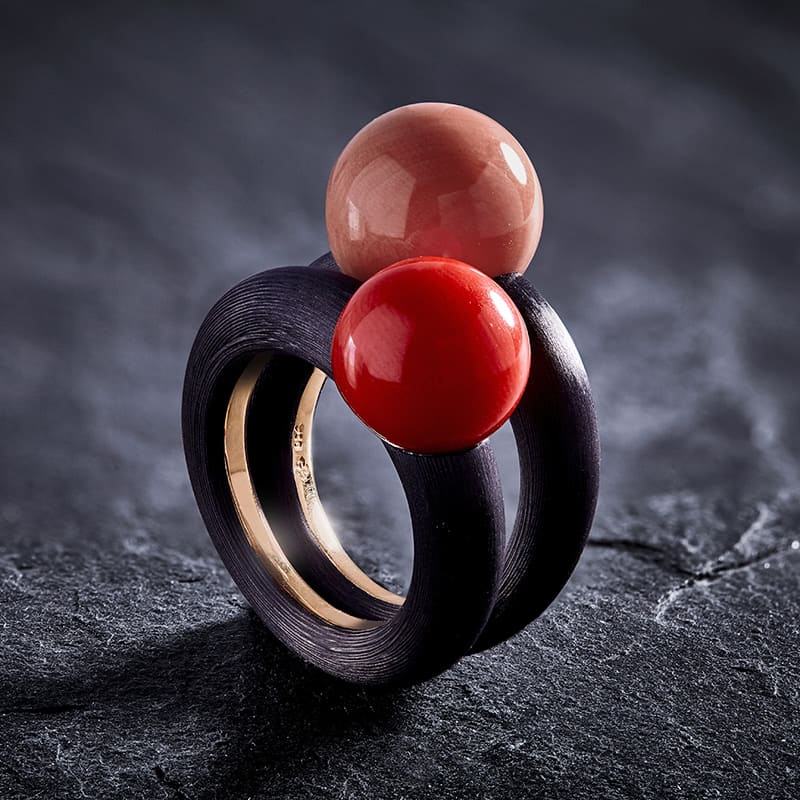 Messerer_Juwelier_Ring_Carbon_Koralle_SET_01.jpg